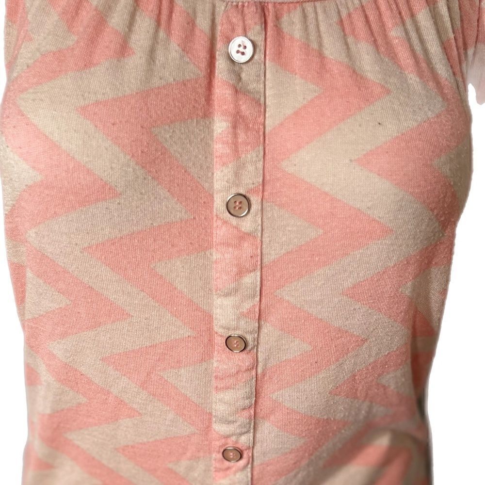 Button Round Hem Knit Top - Picture 7 of 9